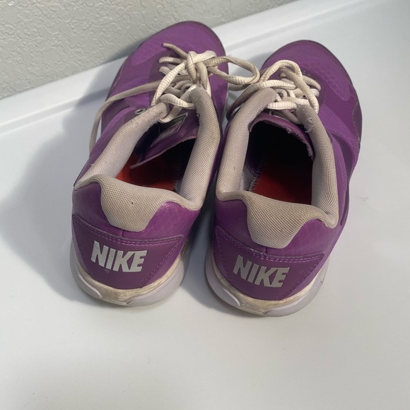 Nike Womens  Tennis Training Sz 9 Purple - Picture 2 of 4